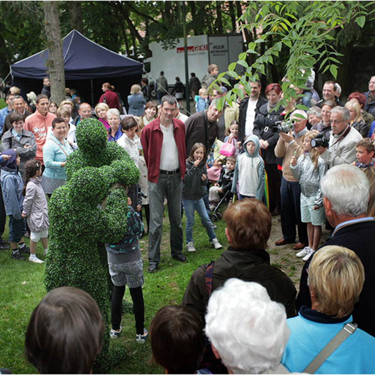 The Human Hedges drawing large crowds at a park festival in Belgium 